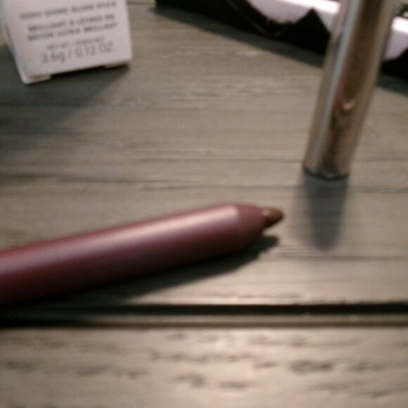 FENTY BEAUTY BUNDLE LIP LINER IN BORED HEAUX & GLOSS BOMB STIX BLAZ'D DONUT - Picture 4 of 8